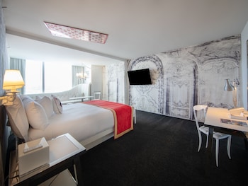 ALEXANDRIA ULTRA SUITE