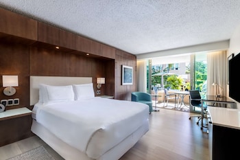 Deluxe Room, Multiple Beds, Balcony