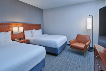 Suite, 1 Bedroom, Courtyard View