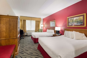 Standard Room, 2 Queen Beds, Accessible, Bathtub