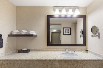 Standard Room, 2 Queen Beds, Non Smoking, Refrigerator