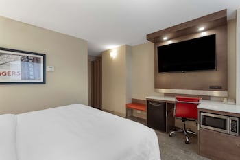 Suite, 1 Queen Bed, Non Smoking, Jetted Tub