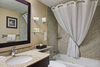 Standard Room, 1 Queen Bed, Non Smoking, Refrigerator
