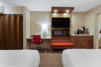 Standard Room, 2 Queen Beds, Non Smoking, Refrigerator