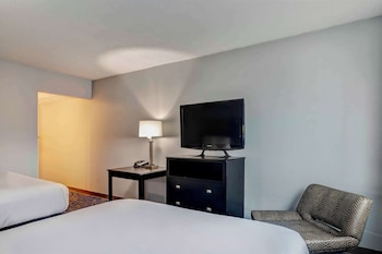 Standard Room, 2 Double Beds, Non Smoking
