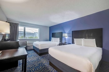 Deluxe Room, 2 Queen Beds, Non Smoking, City View