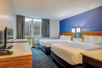 Standard Room, 2 Double Beds, Non Smoking