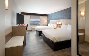 Room, 2 Queen Beds, Refrigerator