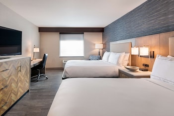 Room, 2 Queen Beds, Refrigerator