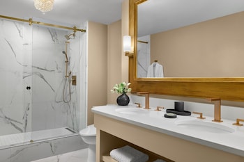 Caroline Astor Suite