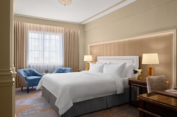 Premier Room, 1 King Bed, City View