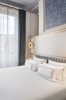 Room (Cosy)