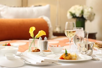 Premier Suite, City View