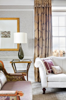Grand Suite (Signature Grand)