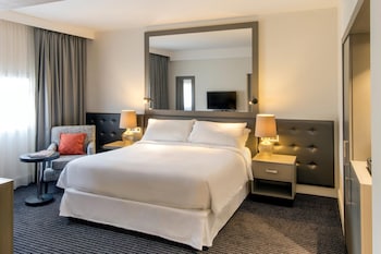 Club Room, 1 Queen Bed
