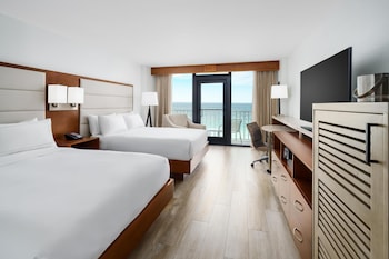 Room, 2 Queen Beds, Accessible, Balcony (Gulf View, Roll in Shower)