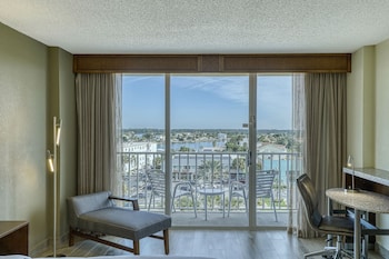 Room, 1 King Bed, Balcony, City View