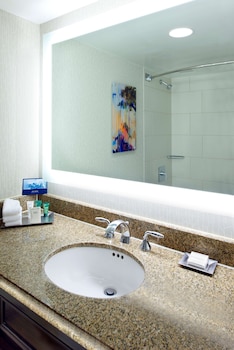 Room, 2 Double Beds, Accessible, Bathtub