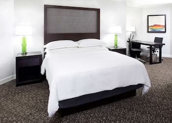 Room, 2 Double Beds, Accessible, Bathtub