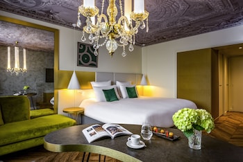 Deluxe Room, 1 King Bed