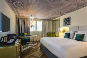 Deluxe Room, 1 King Bed