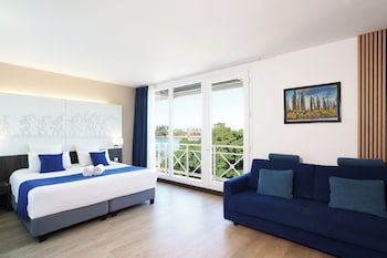 Deluxe Room, 1 Double Bed with Sofa bed, Lagoon View (2 Guests)