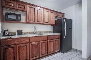 Studio Suite, 1 King Bed, Non Smoking