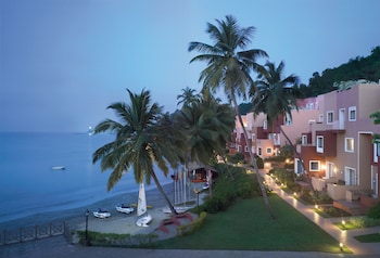 Superior Room, 1 King Bed, Garden View