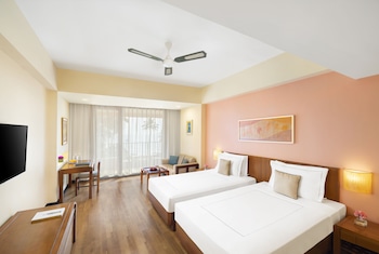 Superior Room, 1 King Bed, Garden View