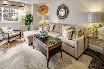Suite, 1 Bedroom (Balcony)