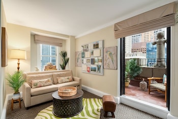 Suite, 1 Bedroom (Balcony)