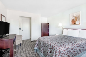 Room, 1 Queen Bed, Accessible, Non Smoking (Mobility, Bathtub w/Grab Bars)