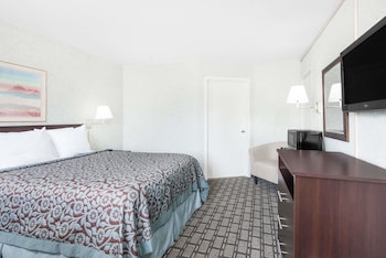 Room, 1 Queen Bed, Accessible, Non Smoking (Mobility, Bathtub w/Grab Bars)