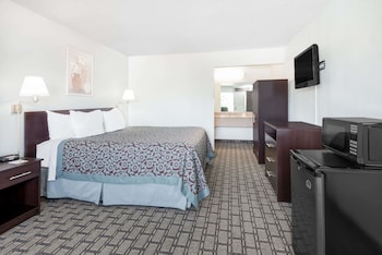 Suite, 1 King Bed, Non Smoking (One-Bedroom Suite)