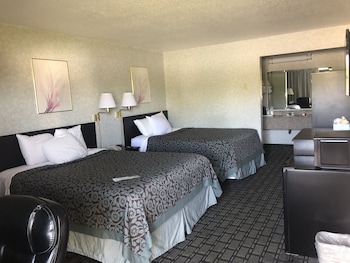 Room, 2 Queen Beds, Smoking