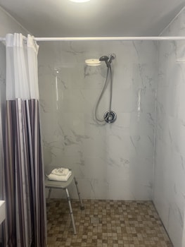 Room, 2 Double Beds, Accessible, Non Smoking (Roll-In Shower)