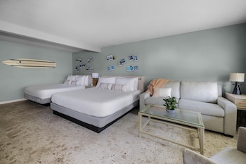 Room (Queen & Sofa Bed)