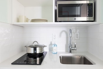 Room, Kitchen, Ocean View (2 Queens & 1 Sofa Bed)
