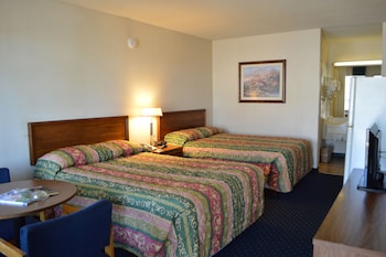Standard Room, 2 Double Beds, Smoking