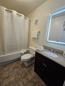 Deluxe Room, 2 Double Beds, Non Smoking