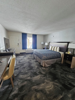 Deluxe Room, 1 King Bed, Non Smoking