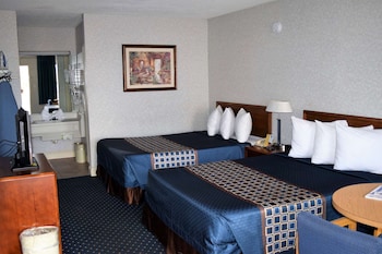 Standard Room, 2 Double Beds, Non Smoking