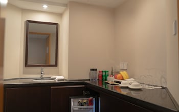 Jinling Tower Elegant Executive Room(King)