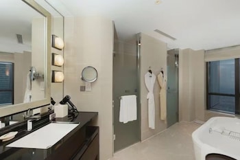 Yatai Tower Deluxe Business View Room