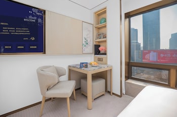 Jinling Tower Harmonious Charm Deluxe Room(Twin)
