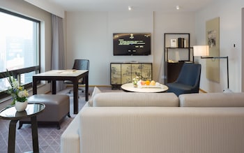 Jinling Tower Elegant Executive Room(Twin)