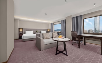 Jinling Tower Elegant Executive Room(Twin)