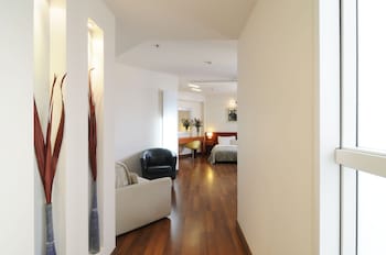 Suite, 1 King Bed, Non Smoking (with Sofabed)