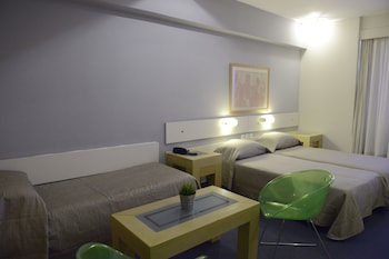 Comfort Room, 3 Twin Beds, Non Smoking, Refrigerator