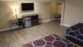 Deluxe Room, 2 Queen Beds, Non Smoking